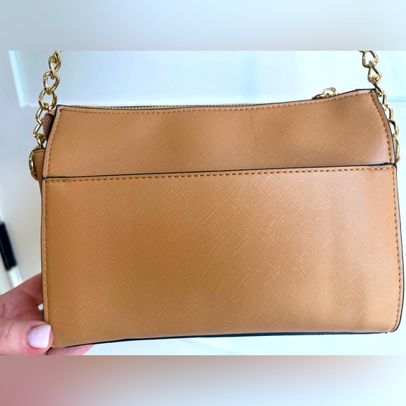 Steve Madden crossbody with gold hardware! - Picture 3 of 7